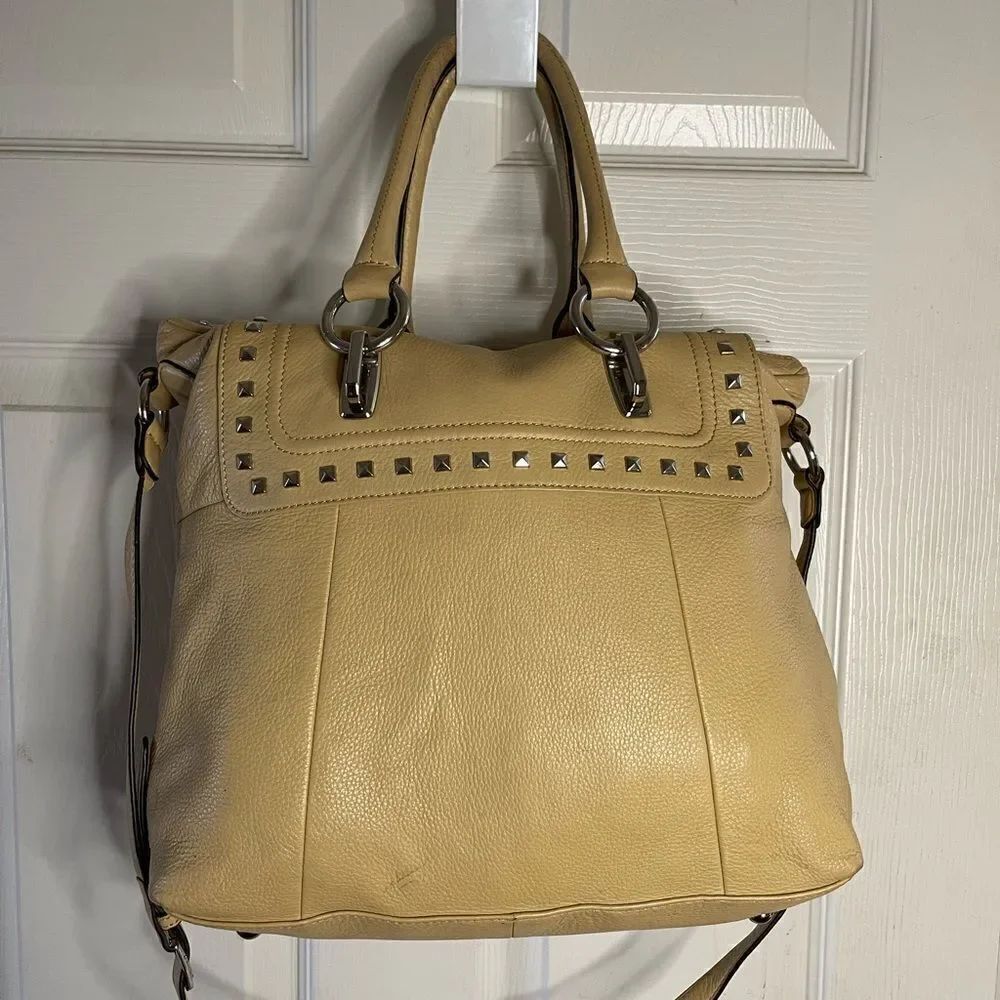B Makowsky leather cream satchel/Shoulder bag silver tone studs accent
